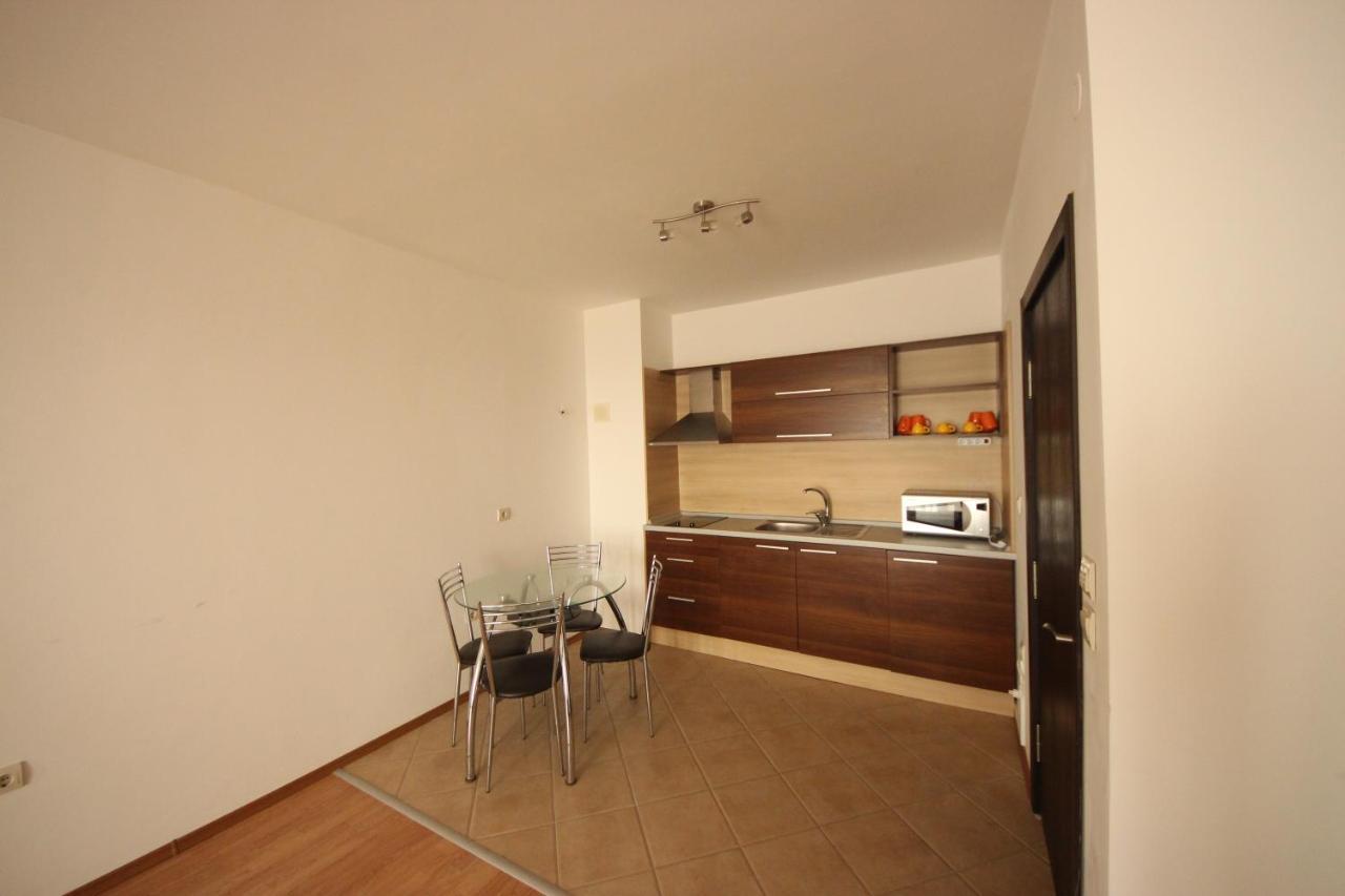 Menada Rocamar Apartments Tsarevo Eksteriør billede